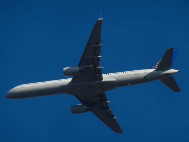 Boeing 757-200 (N57111) - N57111, A 1994 Boeing 757-224 Operated By United Airlines, Flies Over My House Approaching Dulles International Airport, N57111 Was Built In 1994