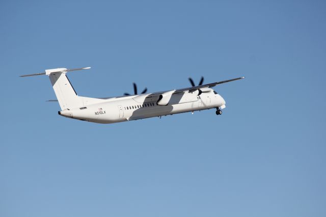 de Havilland Dash 8-400 (N507LX)