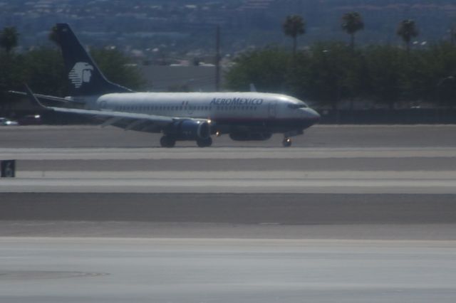 Boeing 737-700 (N997AM)