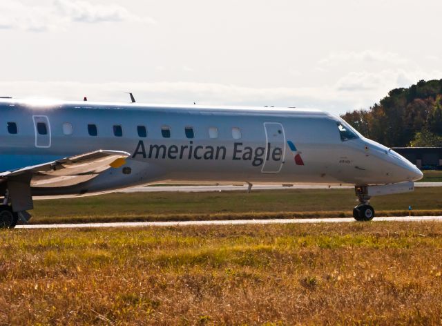 Embraer ERJ-135 (N848AE)