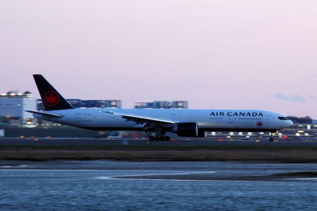 BOEING 777-300ER (C-FIVX) - Air Canada B777-300 arrival to BOS at dusk with supplies to help fight COVID 19 on 4/22/20. 