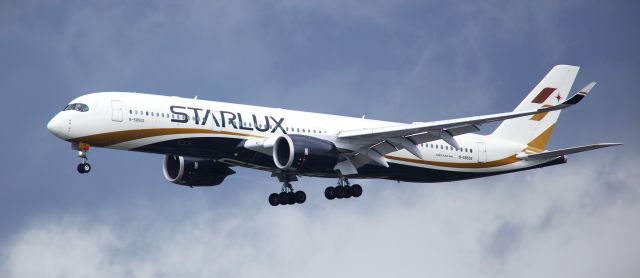 Airbus A350-900 (B-58502) - TPE  5-17-2025