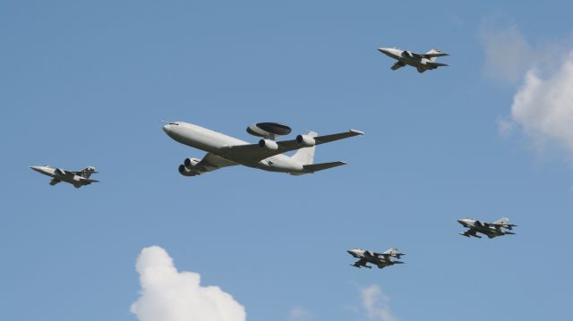 — — - RAF Role Demo Waddington 08br /E3 Sentry x2 Tornado F3 x2 Tornado GR4