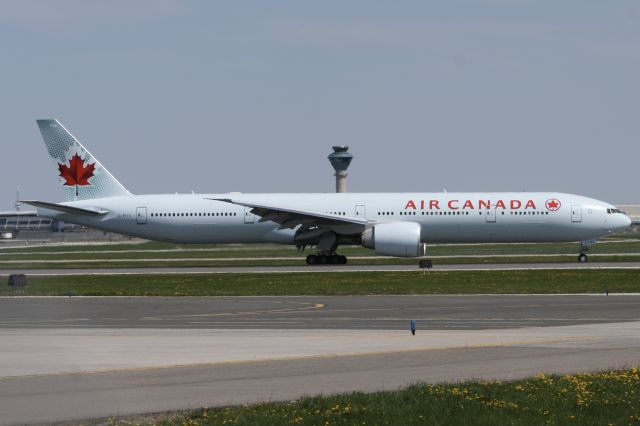 BOEING 777-300 (C-FITU) - May 13, 2007 - departed Toronto via Rwy 15L