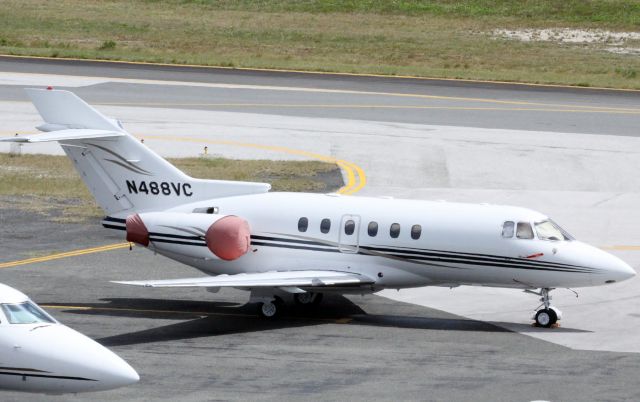 Hawker 800 (N488VC)