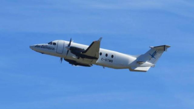 Beechcraft 1900 (LAL8321)