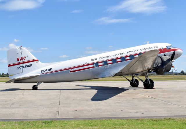 Douglas DC-3 (ZK-AWP)