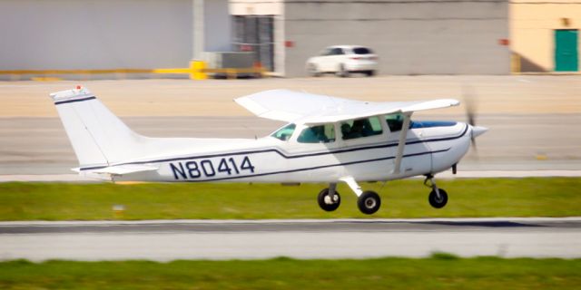 Cessna Skyhawk (N80414)