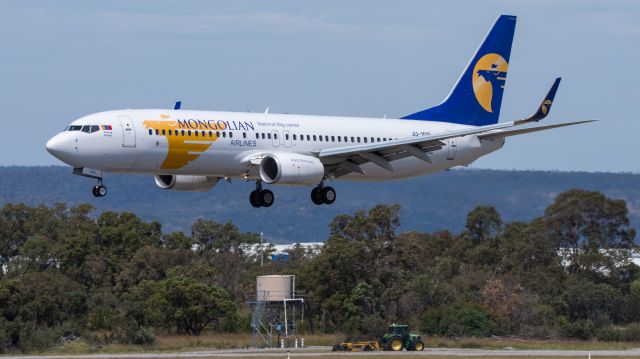 Boeing 737-800 (JU-1015) - MIAT Mongolian Airlines Boeing 737-8SH (JU-1015) arriving into Perth on Runway 03 today travelling from Ulaanbaatar (UBN/ZMCK) via Ho Chi Minh City (SGN/VVTS).