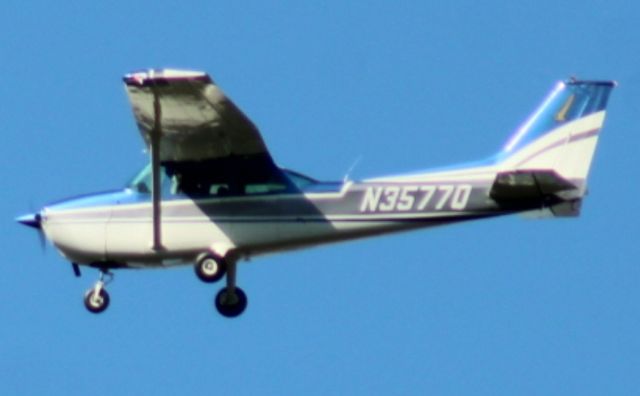 Cessna Skyhawk (N3577Q) - CESSNA 172