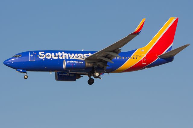Boeing 737-700 (N709SW)