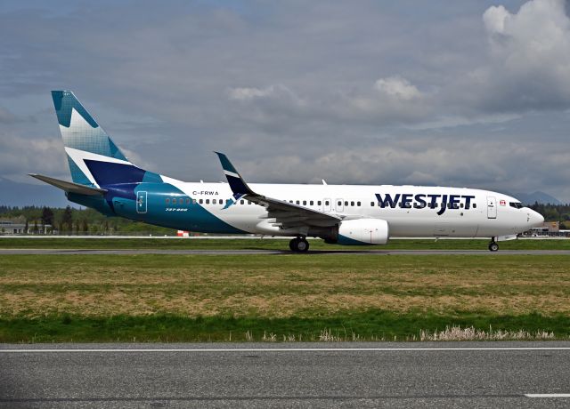 Boeing 737-800 (C-FRWA)