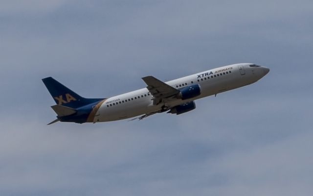 BOEING 737-400 (N772AS)
