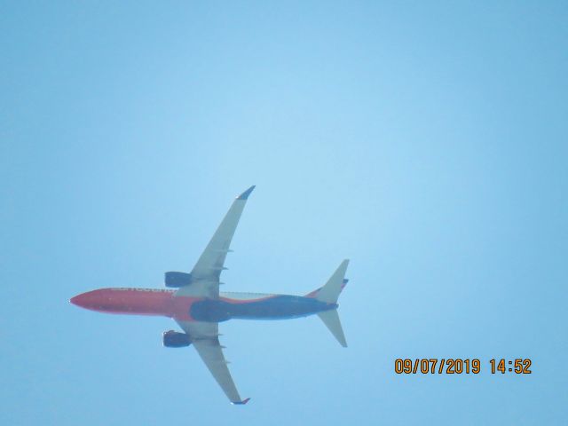 Boeing 737-800 (N830SY)