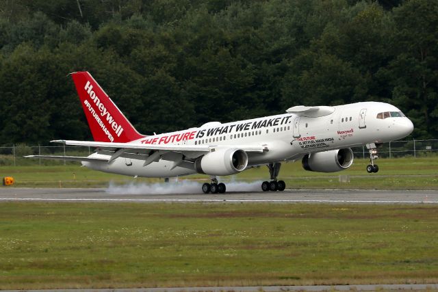 Boeing 757-200 (N757HW) - 'Honeywell 757' touching down on rwy 23 at Hanscom  (8/1)