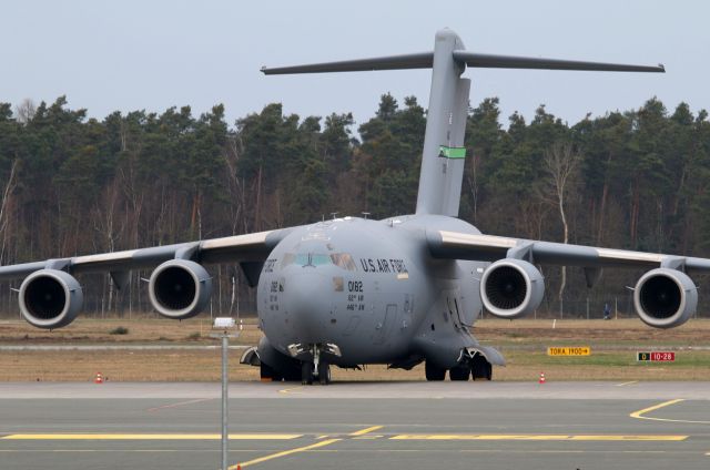 Boeing Globemaster III (00-0182)