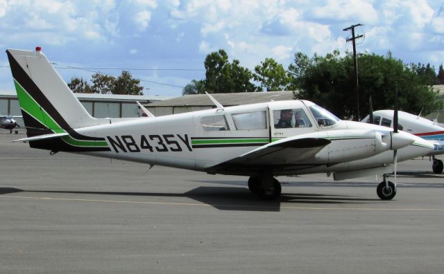 Piper PA-30 Twin Comanche (N8435Y) - Taxiing at Brackett Field