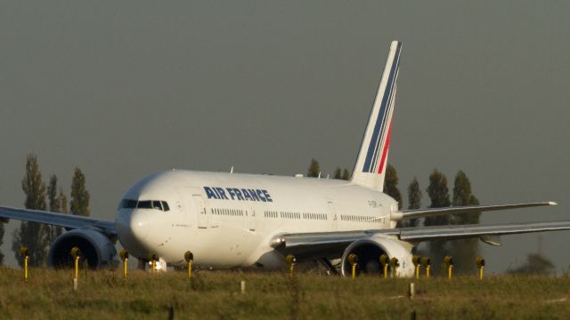 Boeing 777-200 (F-GSPQ) - B777-228ER