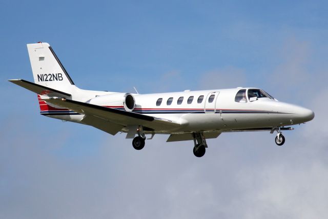 Cessna Citation II (N122NB) - On final approach for rwy 9 on 29-Nov-16 arriving from KGAI.