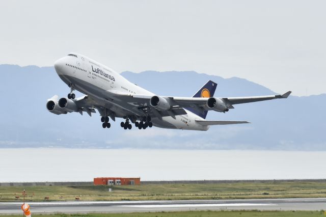 Boeing 747-400 (D-ABVW)