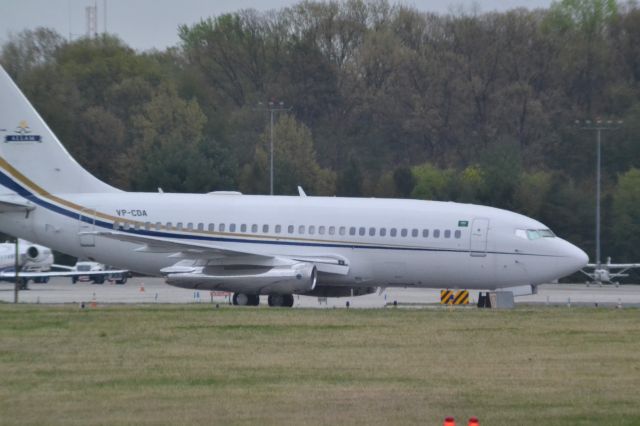 Boeing 737-200 (VP-CDA) - Boeing 737-200 sitting at Baltimore near the General Aviation runway (15L)