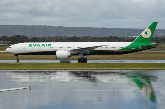 BOEING 777-300 (ZK-OKT) - EVA Air B773 leased by Air New Zealand