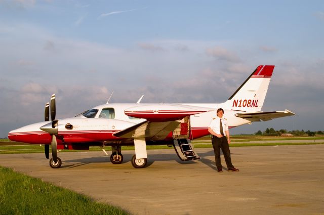 Piper Navajo (N108NL) - 1979 Piper Cheyenne II  Full Garmin 530/430  330 Tpndr 4,525 TT