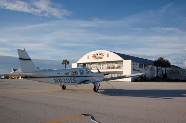 Piper Saratoga (N8202E)