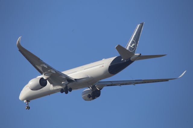 Airbus A350-900 (D-AIXJ)