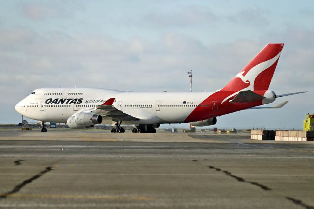 Boeing 747-400 (VH-OJS)