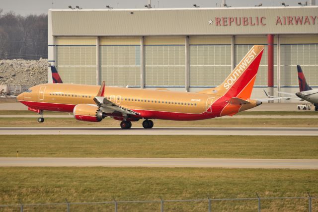 Boeing 737 MAX 8 (N871HK) - Something great to be thankful for Thanksgiving day. Southwest's N711HK replacement to honor founder Herb Kelleher. Shown departing 23-R on Thanksgiving Day 11-24-22.