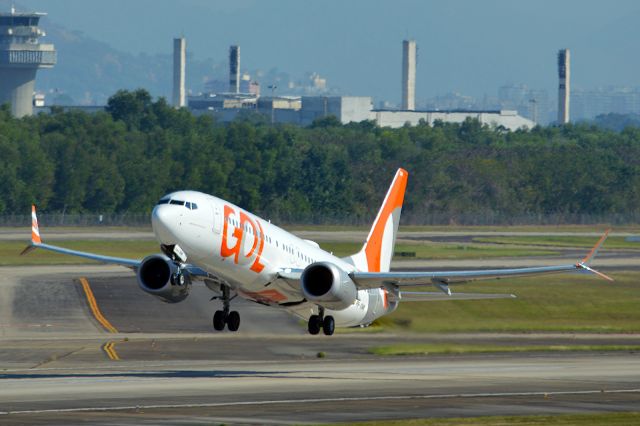 Boeing 737-700 (PR-XMK)