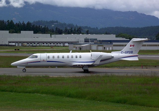 Learjet 45 (C-GPDB)