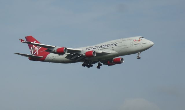 Boeing 747-200 (G-VROS)