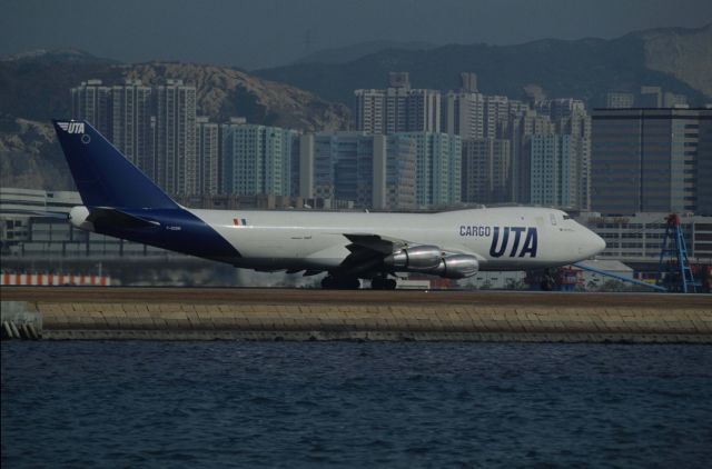 Boeing 747-200 (F-GCBM) - Departure at Kai-Tak Intl Airport Rwy31 on 1991/12/15