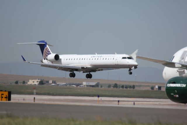 Canadair Regional Jet CRJ-200 (N719SK) - Landing on 34R.