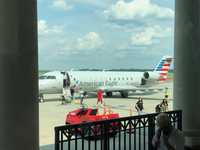 Canadair Regional Jet CRJ-200 (N202PS) - Deboarding from Charlotte