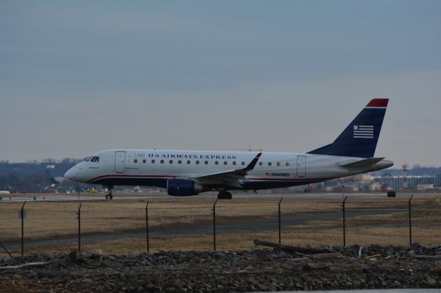 Embraer 170/175 (N808MD)