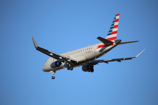 EMBRAER 175 (long wing) (N507SY)