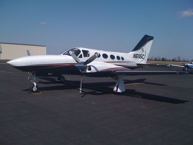 Cessna 421 (N6115C)