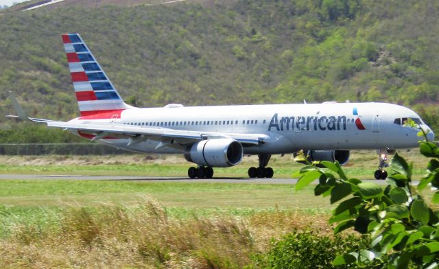 Boeing 757-200 (N691AA)