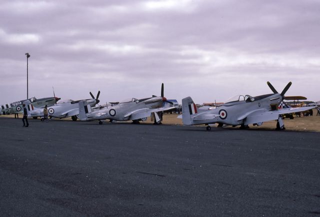 VH-AUB — - COMMONWEALTH CA-18 MUSTANG 21 (P-51D) - REG : VH-AUB / A68-107 (CN 1432) VH-AGJ VH-BOB VH-HET - BALLARAT AIRPORT VIC. AUSTRALIA - YBLT 16/2/1985