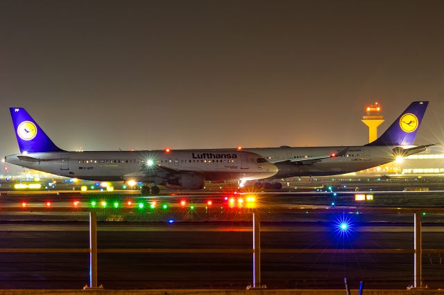 Airbus A320 (D-AIPP) - Double nightshot, difficult!!