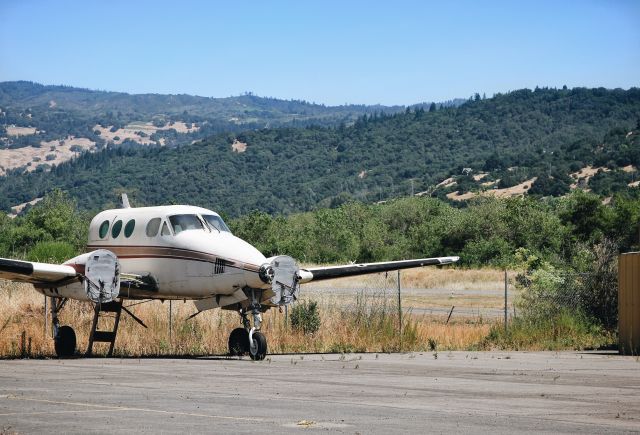 Beechcraft King Air 90 (N983K)