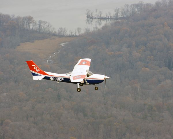 Cessna Skylane (N636CP) - Photo by Maj Paul Cianciolo, NATCAPWG/PA