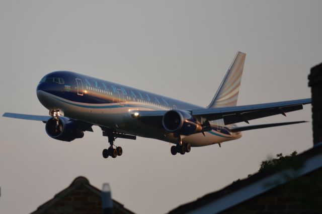 BOEING 767-300 (4K-AZ81) - on final for 09L