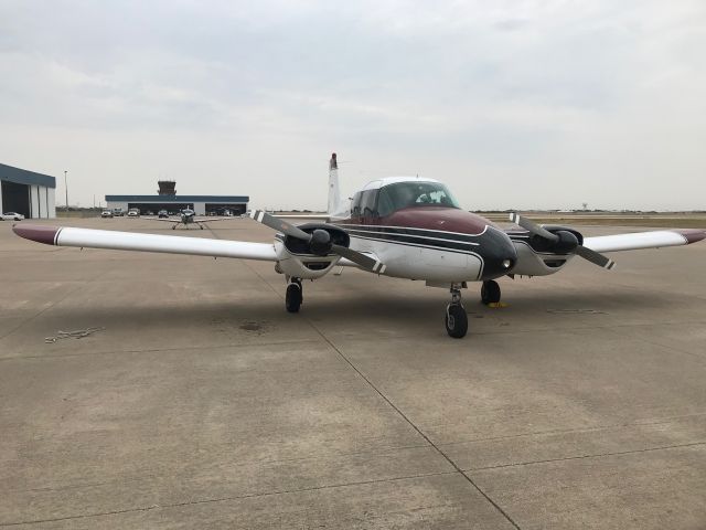 Piper Apache (N2254P)