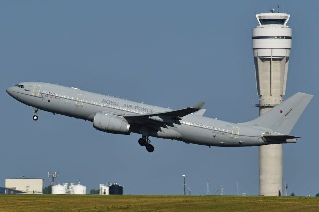 Airbus A330-200 (ZZ331) - Royal Air Force Airbus A330 departing YYC on July 29.