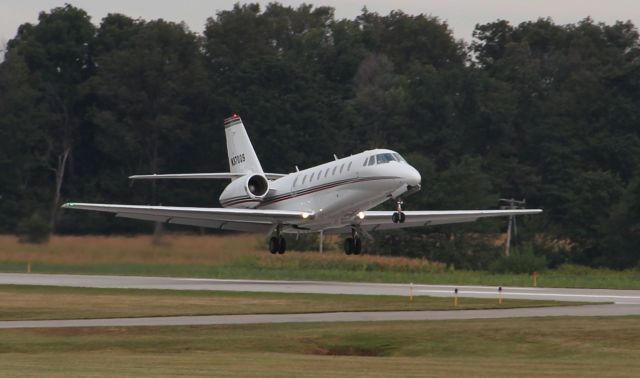 Cessna Citation Sovereign (N370QS) - Departing rwy 09 on 8/29/2011