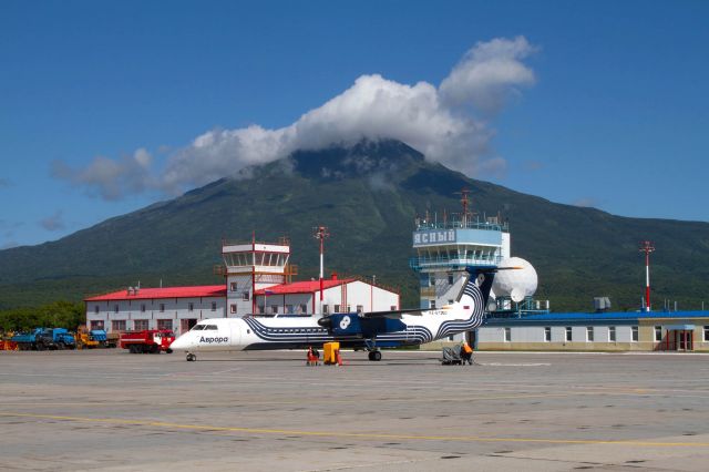 de Havilland Dash 8-400 (RA-67260) - The first ever spotting on Iturup Island (Kuril Islands). Spotting was organized by Aurora Airlines, which was attended by spotters from Primorye and Sakhalin, among whom was me